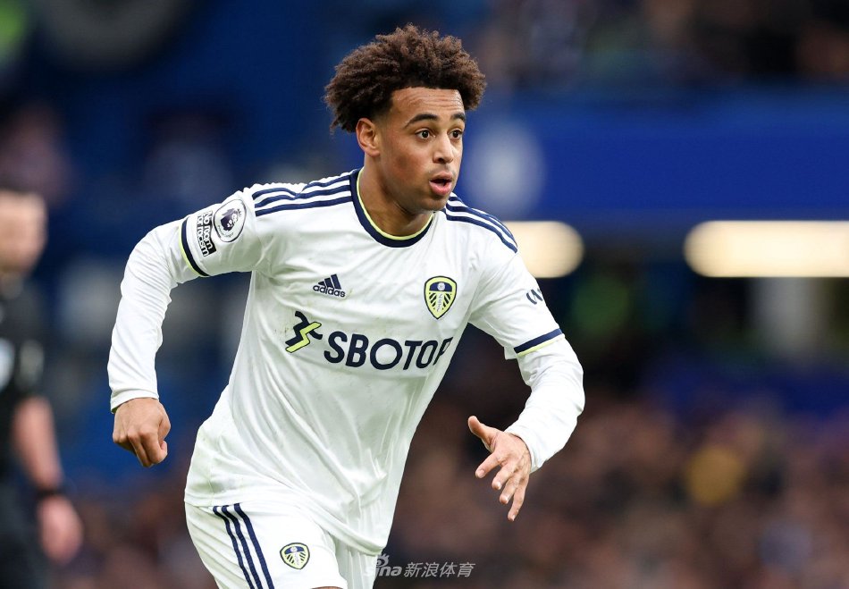 半场就陷入 半场就陷入